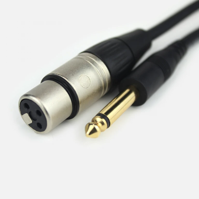 Cablu audio pentru microfon cu conectori XLR mama - Jack 6.5 tata de 15 M Cablu audio pentru microfon cu conectori XLR mama - Jack 6.5 tata de 15 M
